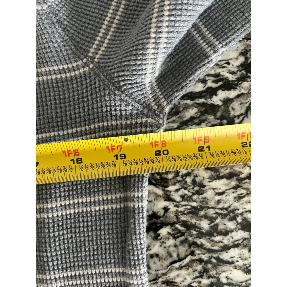 Banana Republic Crew Neck Sweater Mens‎ Large Gray Striped Standard Fit Winter